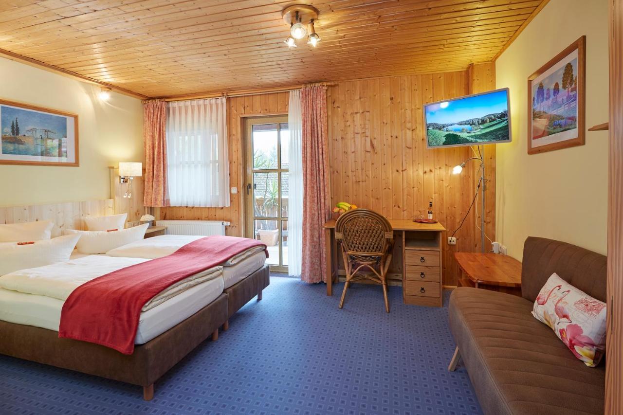 Land- Und Aktivhotel Altmuehlaue Бад-Родах Экстерьер фото