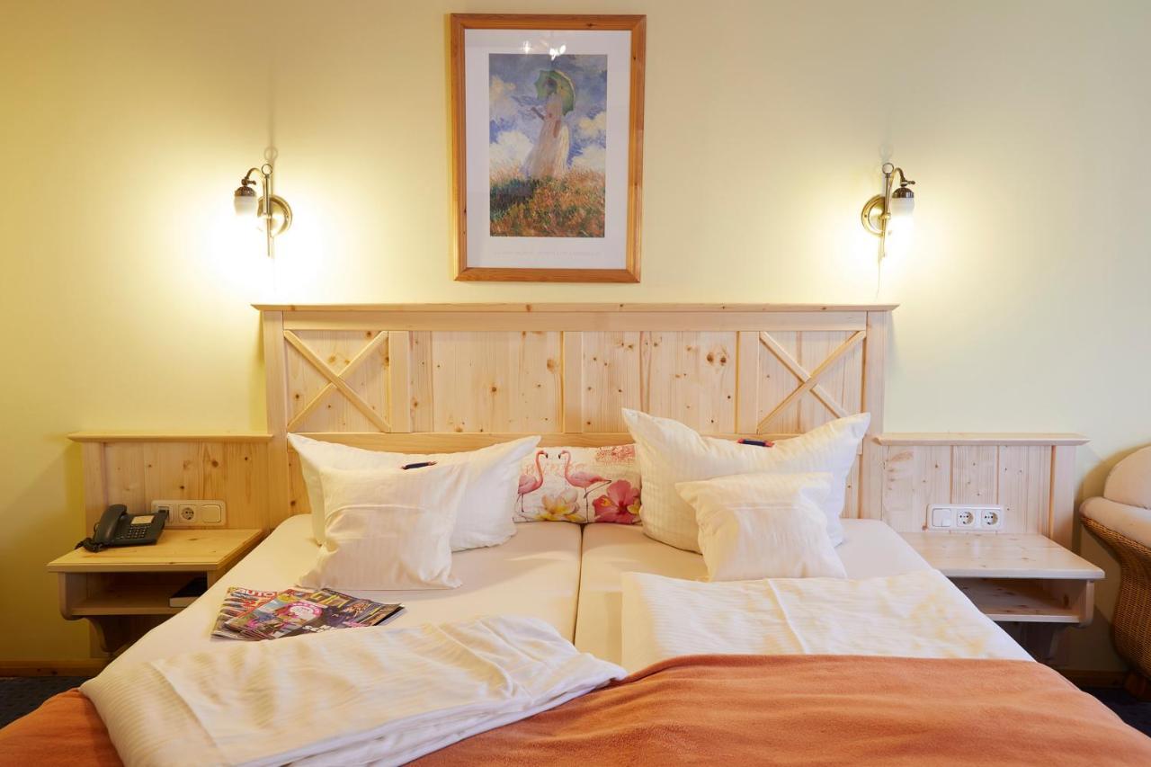 Land- Und Aktivhotel Altmuehlaue Бад-Родах Экстерьер фото