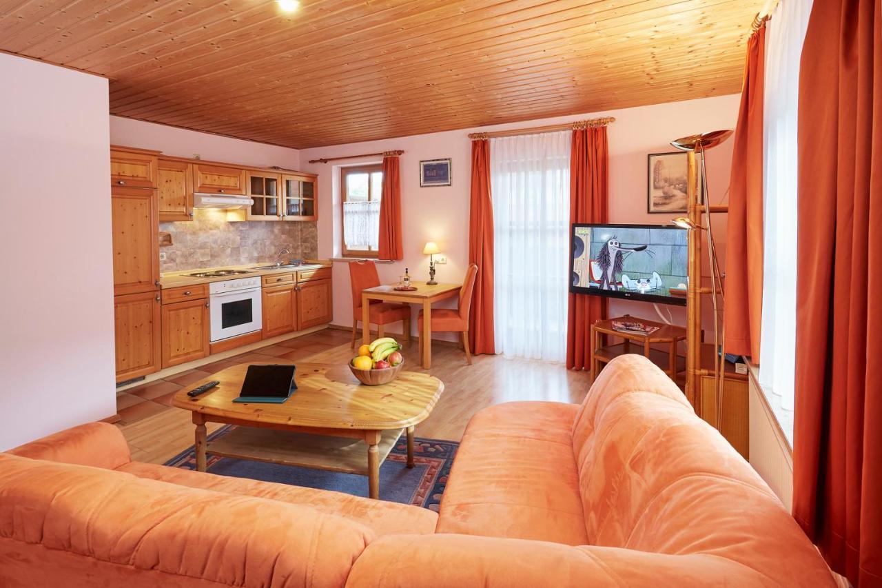 Land- Und Aktivhotel Altmuehlaue Бад-Родах Экстерьер фото